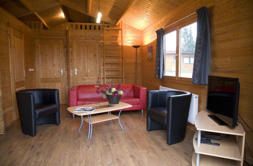 Camping het Wieskamp Henxel Buitenkant foto